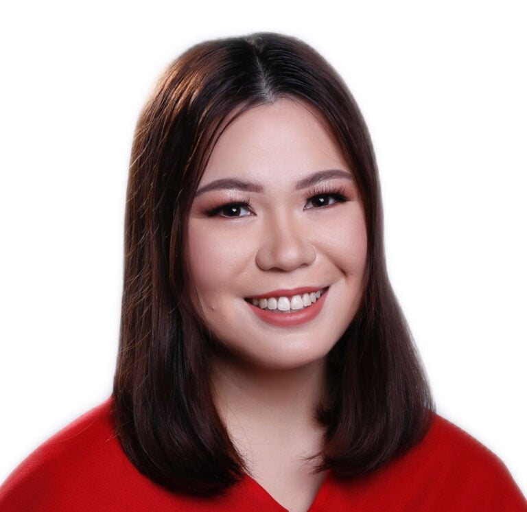Maree Fergeline Villanueva, Paralegal